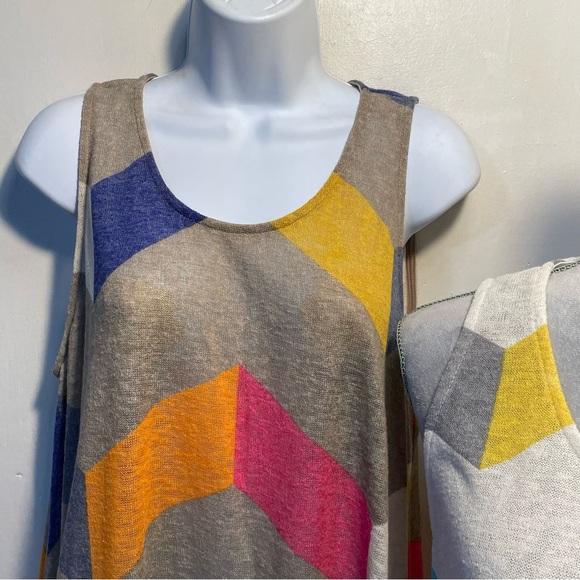 #0244 Pkg of 2 BOMBOM Relaxed Breathable Graphic Tank Tops-M - Picture 5 of 8